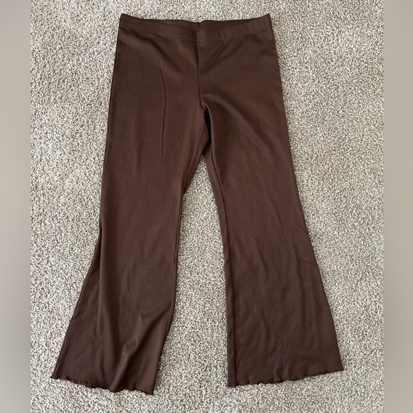 H&M brown ribbed flare leggings size XXL, very comfortable and stretchy - Picture 1 of 4
